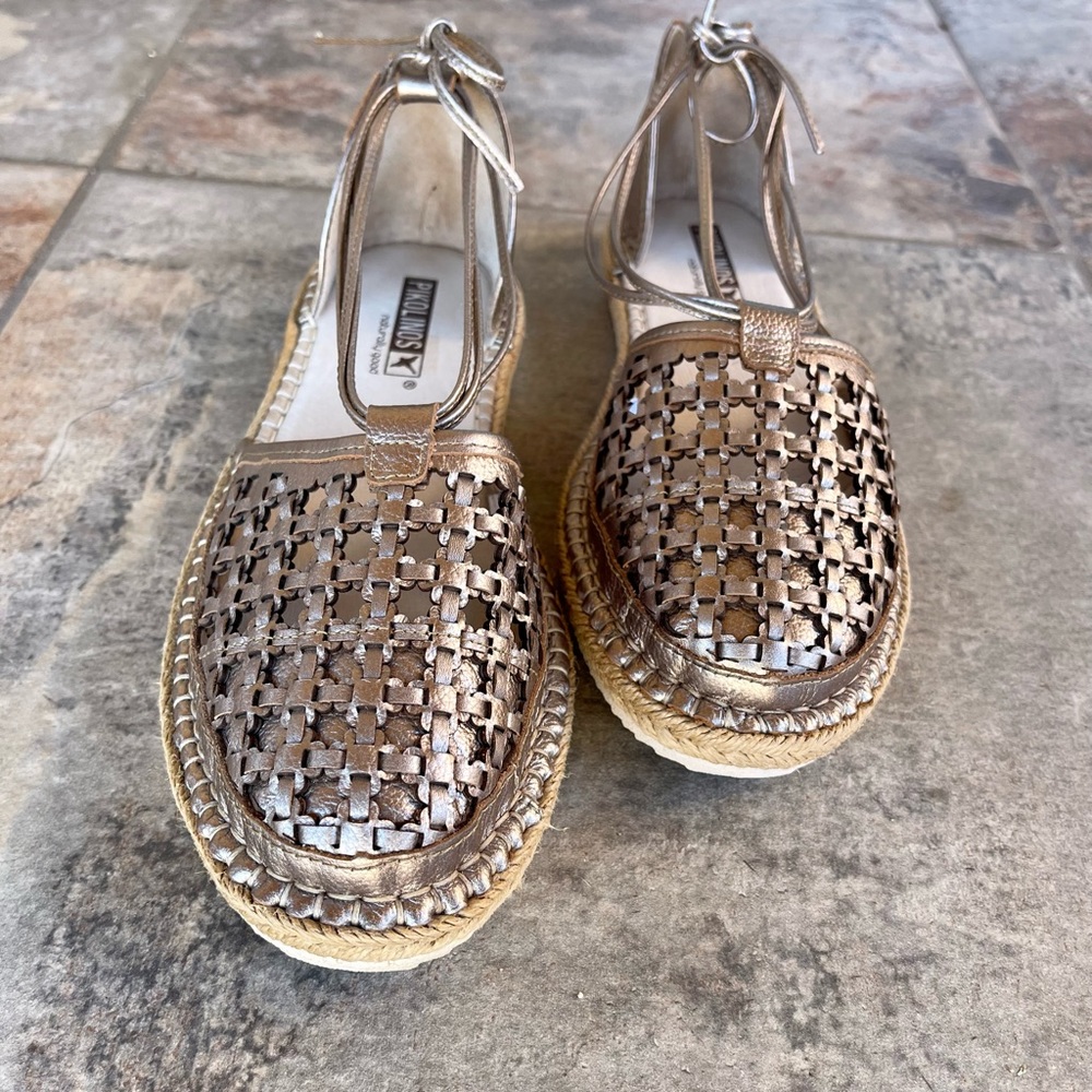 NWOT Pikolinos Cadamunt Espadrilles